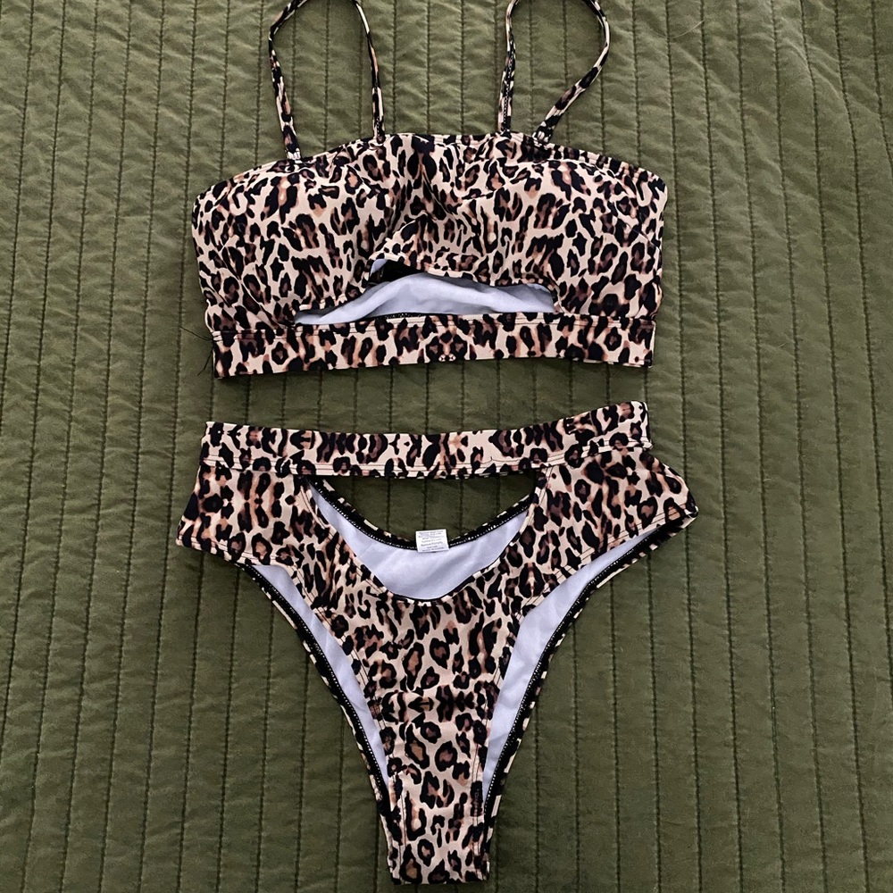 Cheetah print high leg bikini